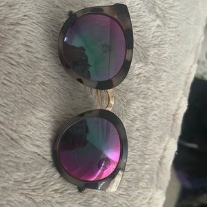 Quay tortoiseshell rainbow mirrored sunglasses